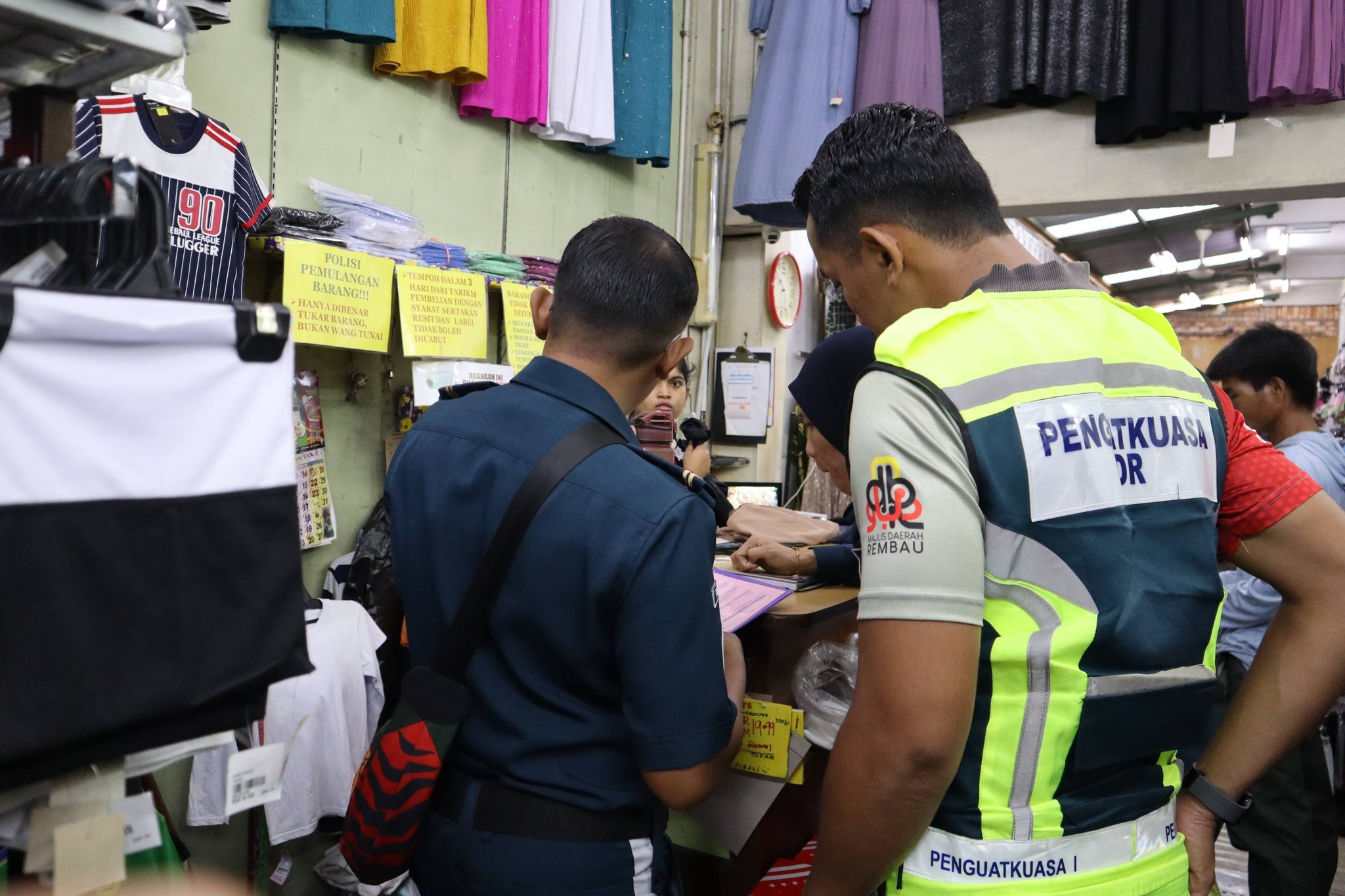 Pemeriksaan Permit Kaki Lima